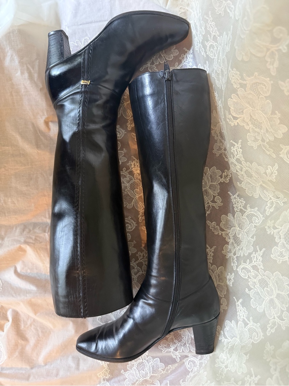 Black FERRAGAMO 7 Knee High Leather Zip Riding Boots VINTAGE Saks Fifth Ave